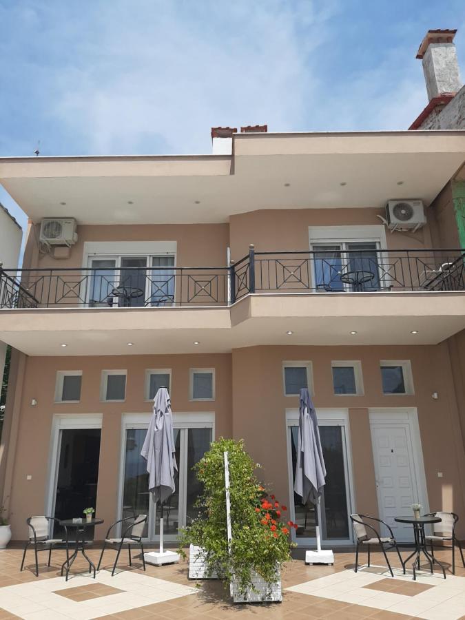 Christina'S Sea House Apartment Nikiti  Exterior photo