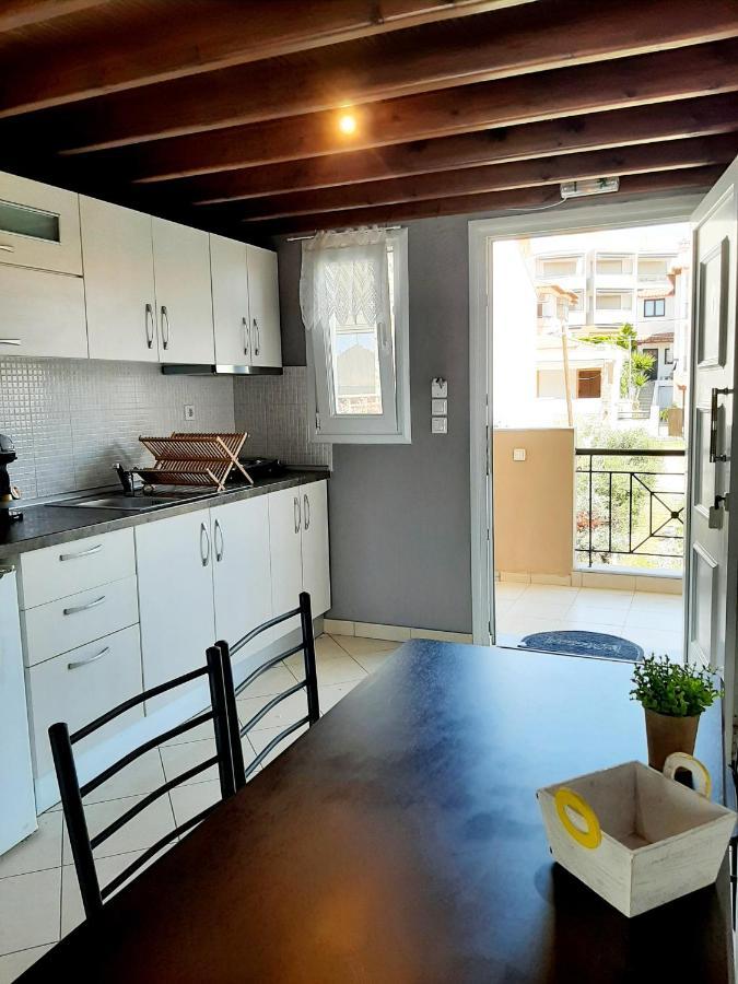 Christina'S Sea House Apartment Nikiti  Exterior photo